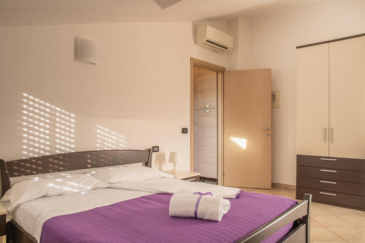 Residence Holidays П'єтра-Лігуре Екстер'єр фото